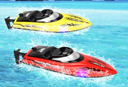 Remote Control Water Summer Toys 24g Competitive Boat Light Speed 25km High Speed Speedboat